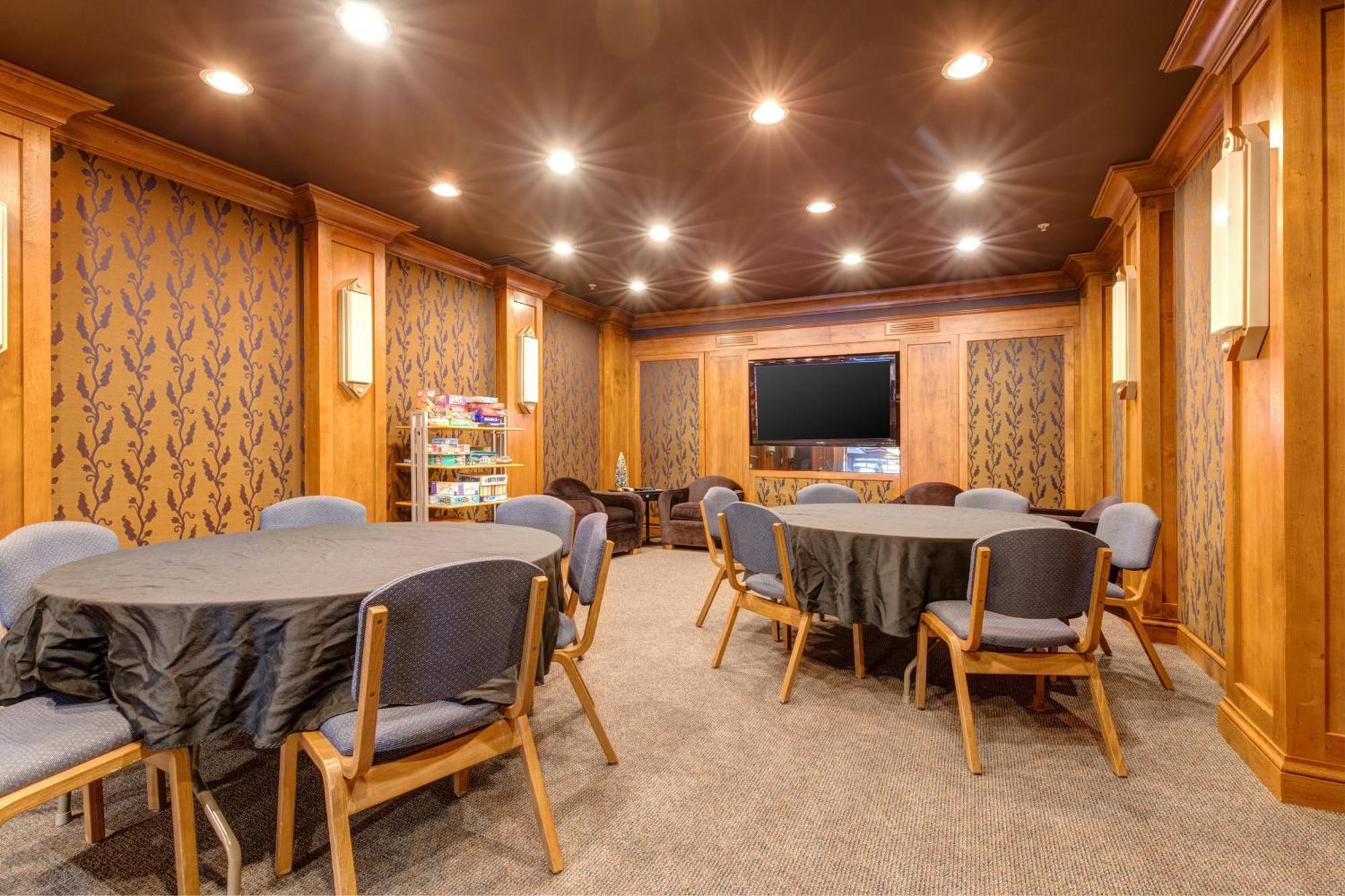 Powderhorn Lodge 210: Blazing Star Suite Solitude Exterior photo